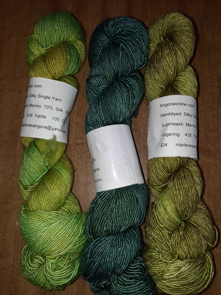 Hand Dyed 70% Merino 30% Silk Yarn, Super wash, fingering weight, 438 Yd 100g image 0