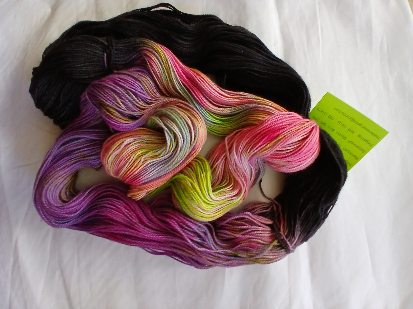 Hand Dyed SW 80% Merino/ 20% Silk, Shawl length 600 yd 150g image 2