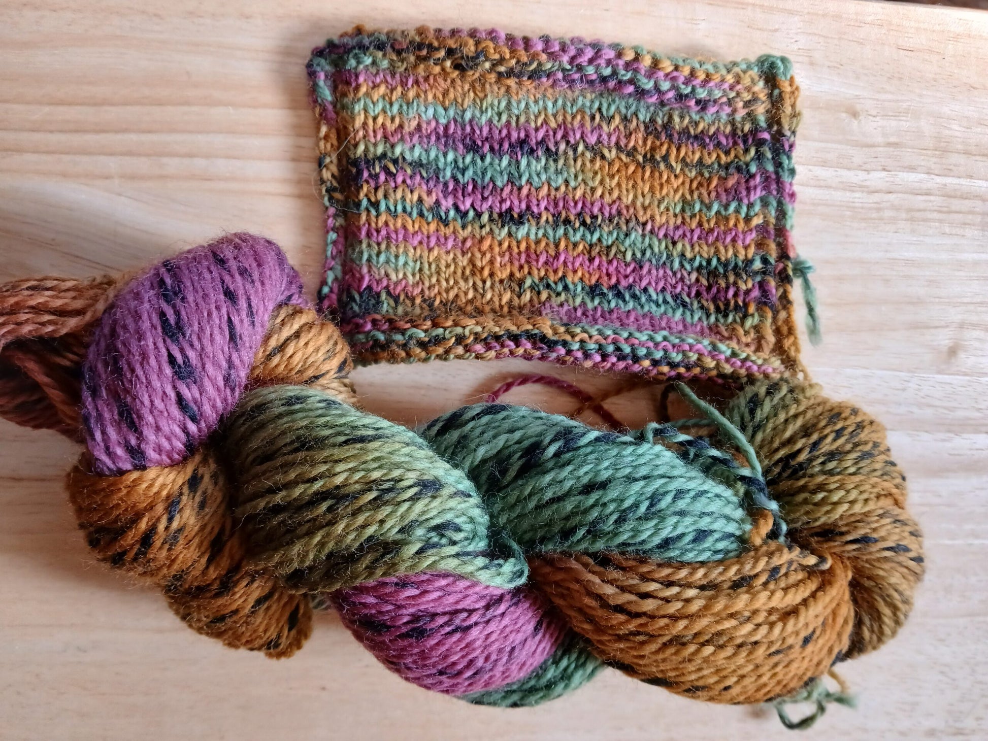 Hand Dyed Zebra Highland Wool 2 ply yarn, Worsted Yarn image 2