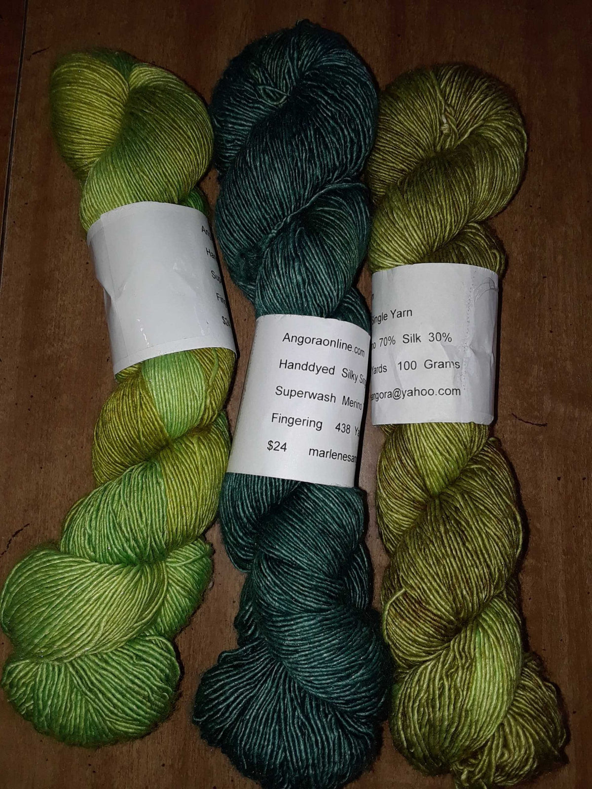 Hand Dyed 70% Merino 30% Silk Yarn, Super wash, fingering weight, 438 Yd 100g image 1